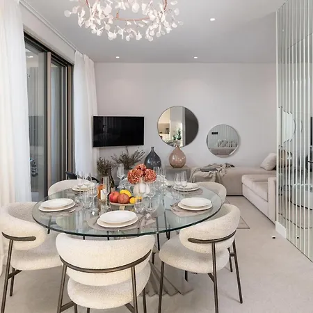 Stunning In * Turanj